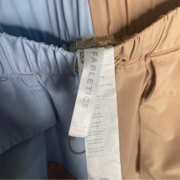 Fabletics Anastasia Cargo Short - Size Small - Picture 4 of 5